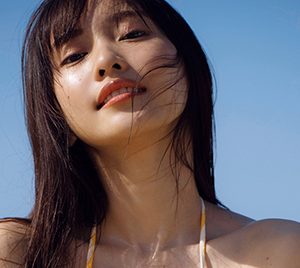 佐野ひなこデビュー10周年記念写真集の重版が決定！アザーカットも解禁