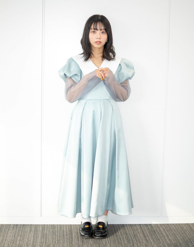 インタビューに応じたアイドルグループ「ナナランド」の峰島こまき