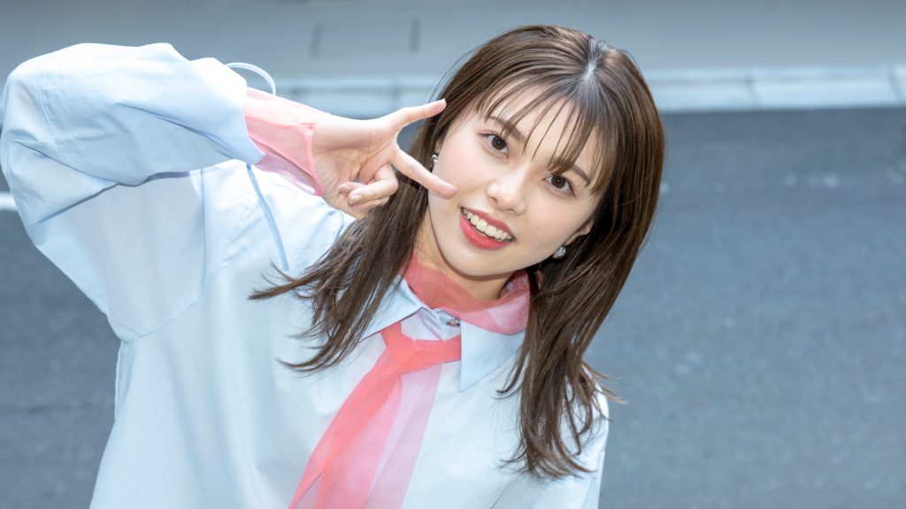 1st写真集「彼女の名前」(玄光社)を発売したHKT48地頭江音々