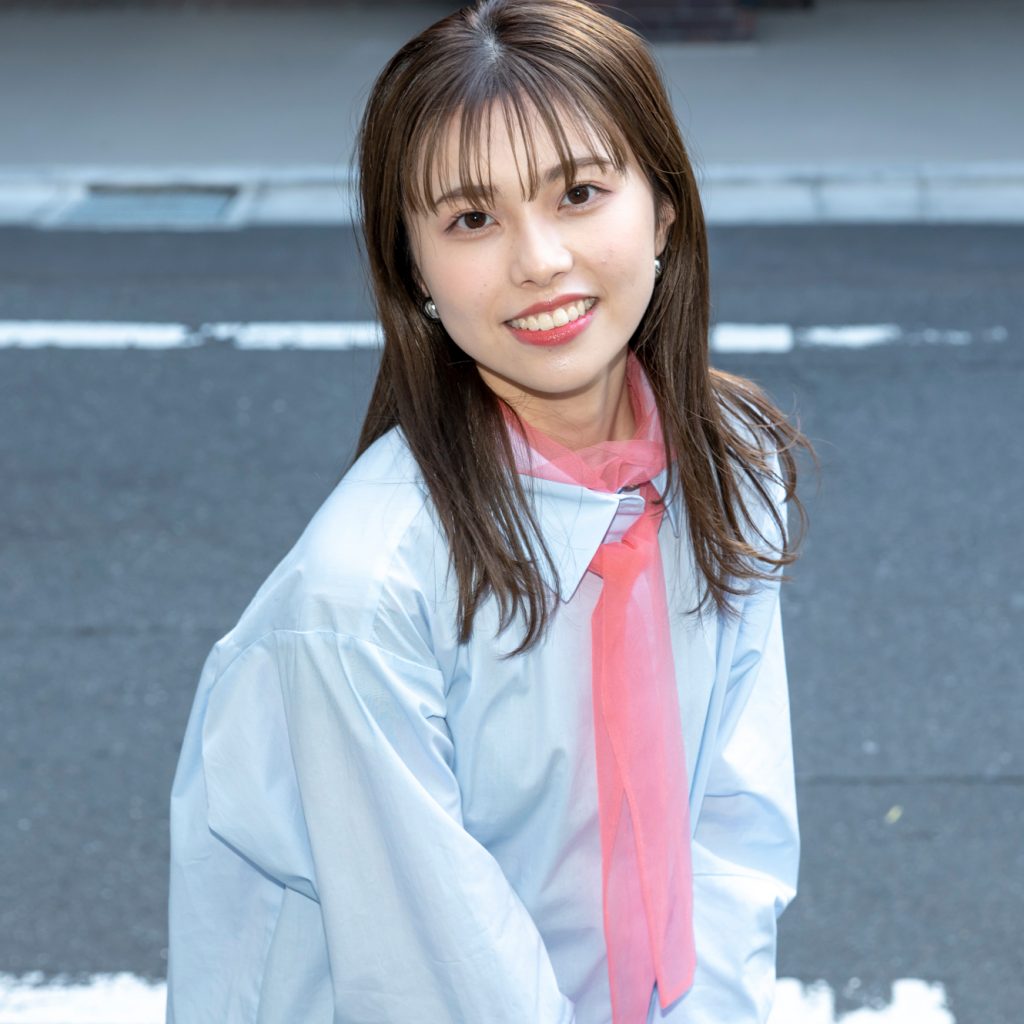 1st写真集「彼女の名前」(玄光社)を発売したHKT48地頭江音々