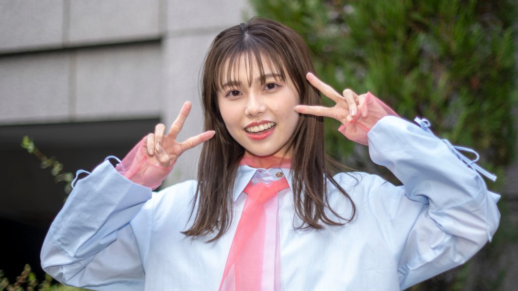 1st写真集「彼女の名前」(玄光社)を発売したHKT48地頭江音々