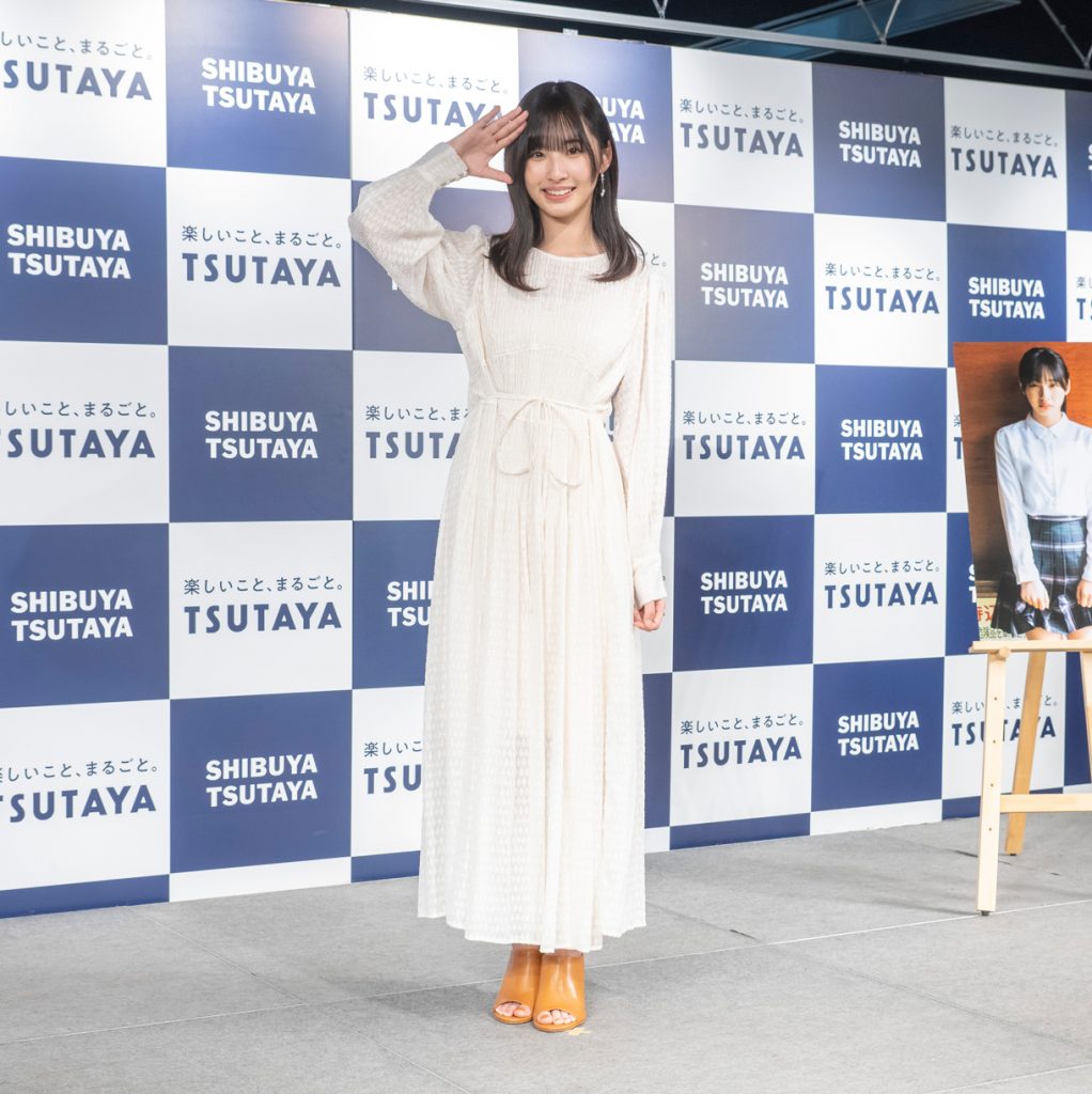 STU48沖侑果1st写真集「遊泳禁止」発売記念取材会より