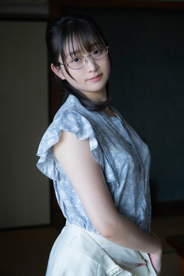 美月絢音DVD「魔法をかけて」より