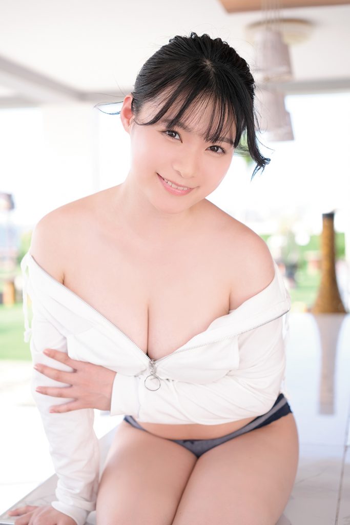 グラビアアイドル星名美津紀イメージDVD&Blu-ray「サンシャインラブ」より