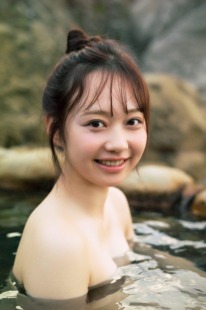 AKB48大盛真歩1st写真集『ずっと、好きでいたい』