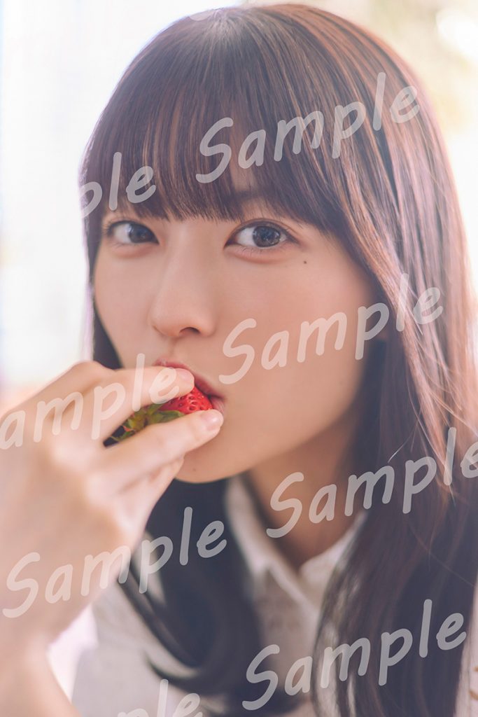 乃木坂46岩本蓮加1st写真集『いたずらな風』より書店別ポストカード(全15種類/楽天ブックス ※通常版カバーのみ)