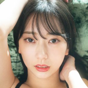 “大金持ち×大金持ち”の異色のコラボグラビア！美貌とゴージャスボディーに注目