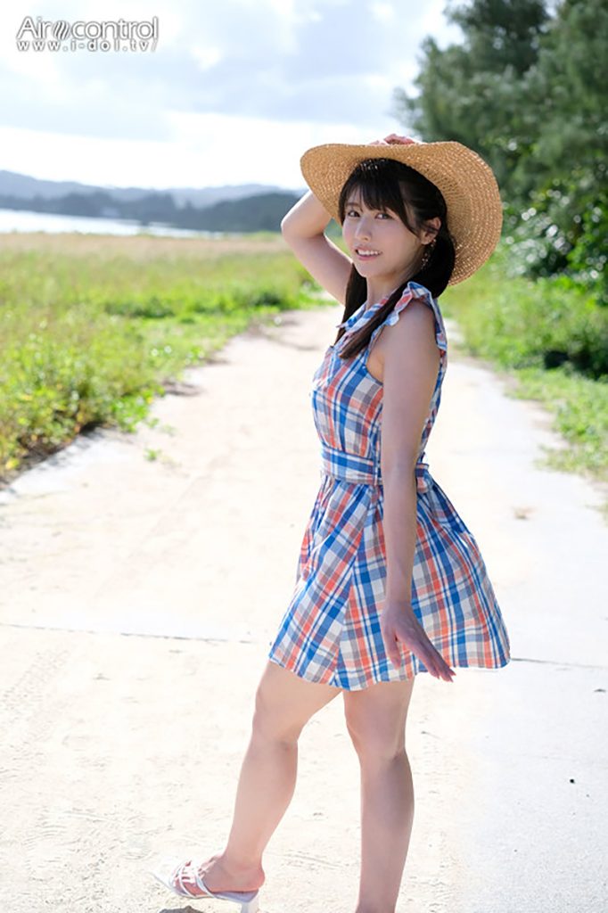 グラビアアイドルちとせよしのイメージDVD&Blu-ray「片想いは永遠に」より