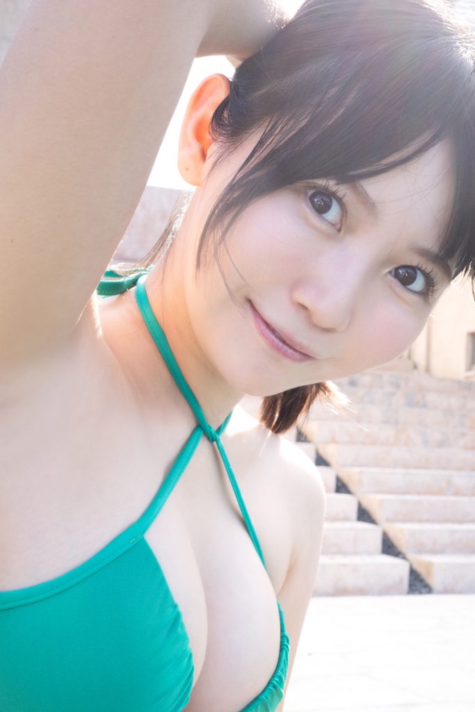 グラビアアイドル・雪村花鈴デジタル写真集「かりんと。」(株式会社サイゾー)