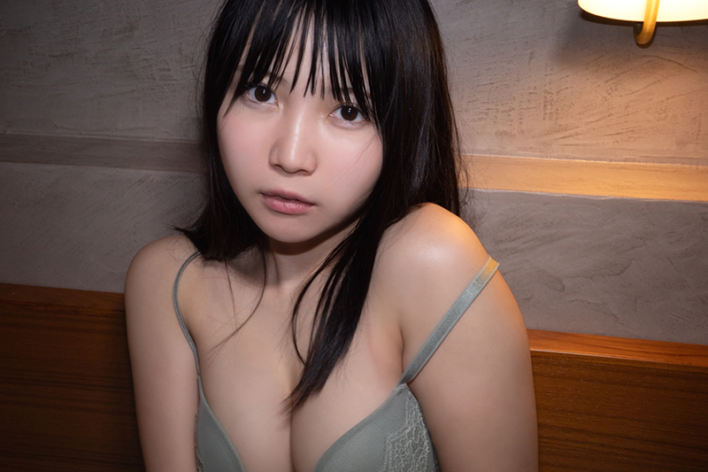 グラビアアイドル・雪村花鈴デジタル写真集「かりんと。」(株式会社サイゾー)