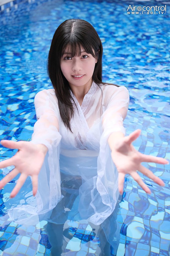 グラビアアイドルちとせよしのイメージDVD&Blu-ray「片想いは永遠に」より