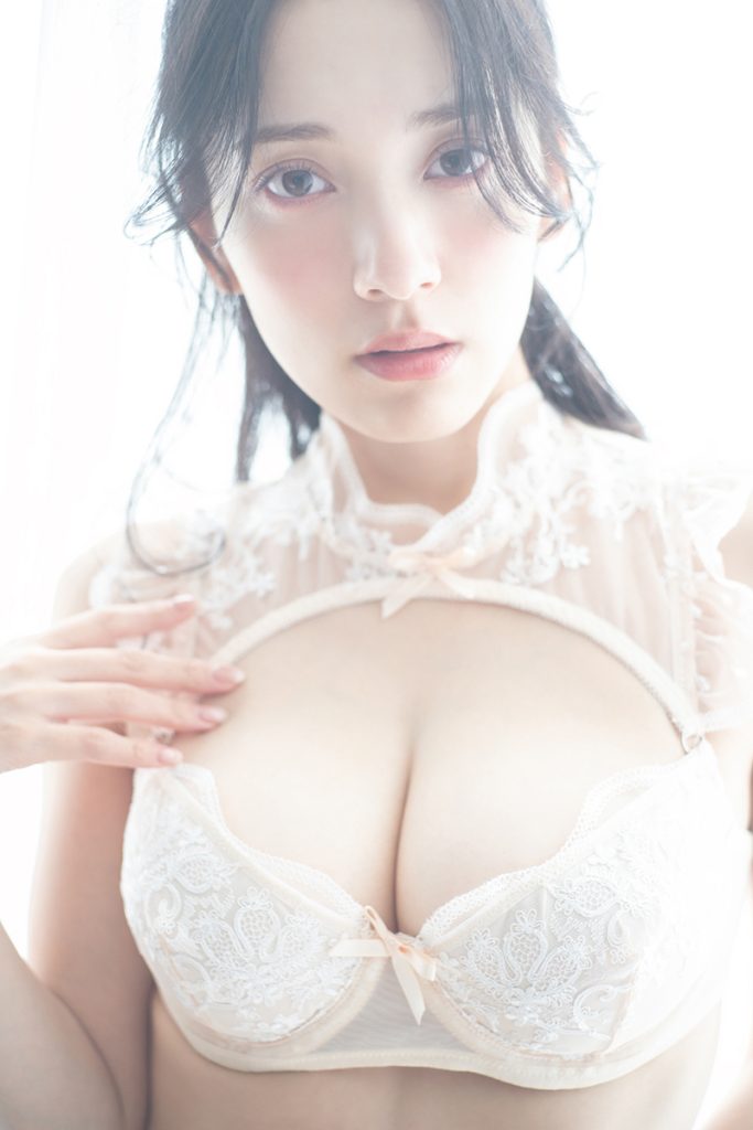 「週刊FLASH」に登場している都丸紗也華