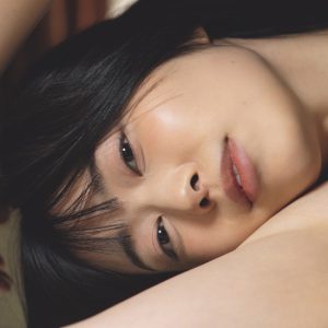 ガールズロックグループ「LUCY」杉本愛莉鈴、美しすぎる肉体美を披露