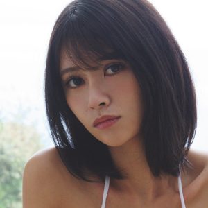 グラビア界期待の逸材現る…メッシュのレオタード姿でゴージャスボディーを披露