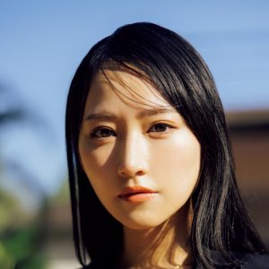 「伝説のレースクイーン」川瀬もえ、写真集重版記念！未公開カットを公開