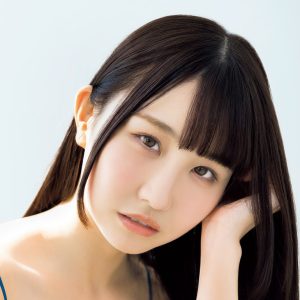 話題のあざとかわいいアイドル、透明感あふれる水着グラビア