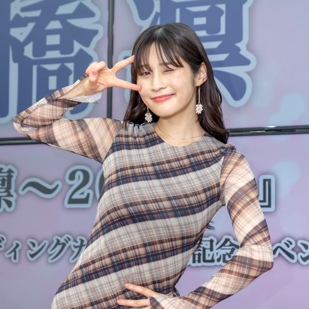 トレーディングカード発売記念取材会に出席した高橋凛