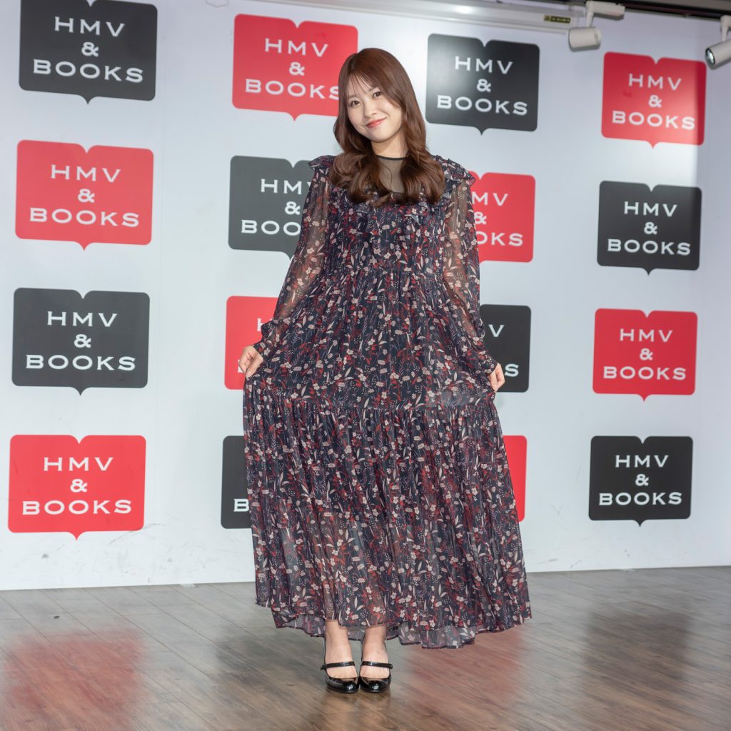 中西智代梨1st写真集「ちより日和」発売記念取材会より