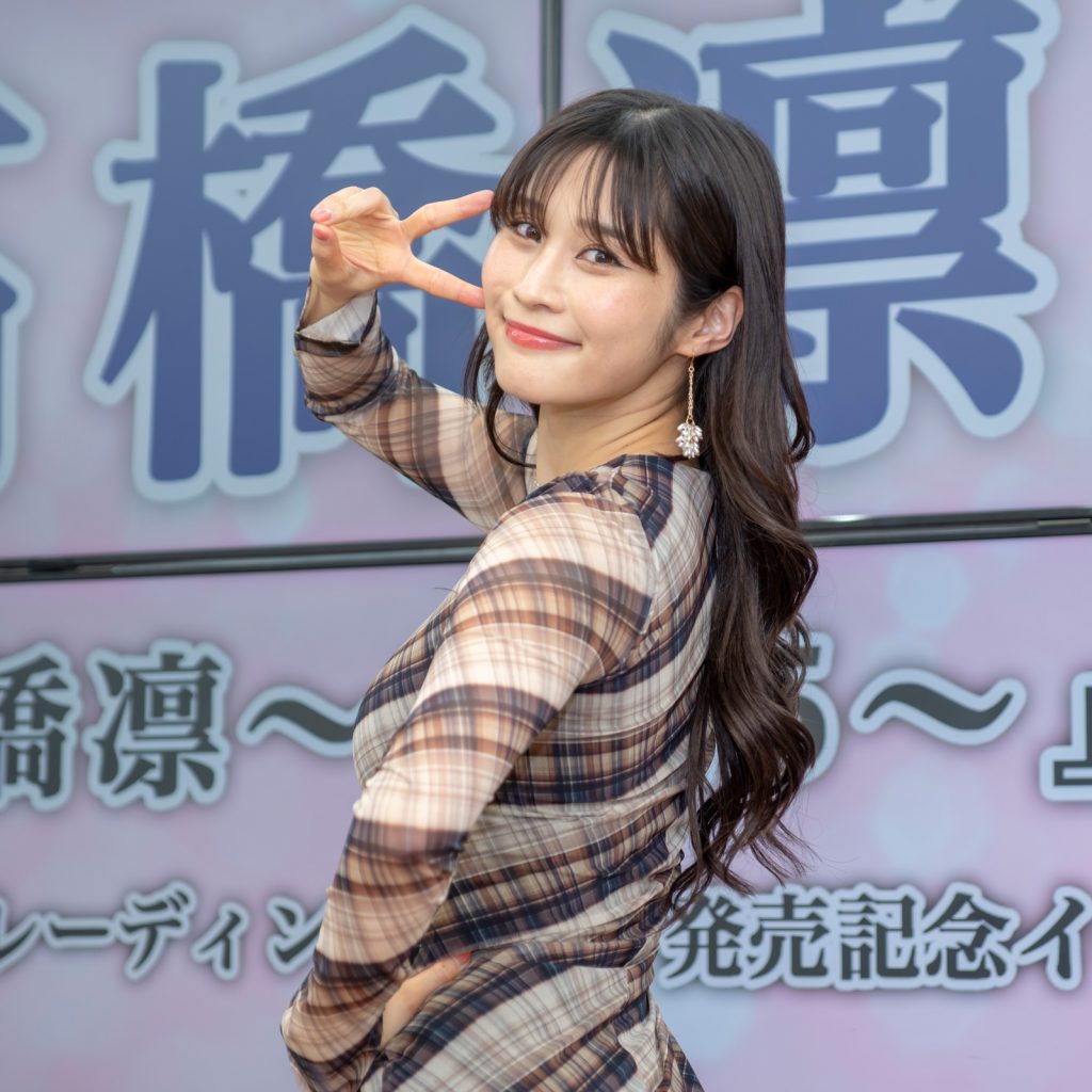 トレーディングカード発売記念取材会に出席した高橋凛