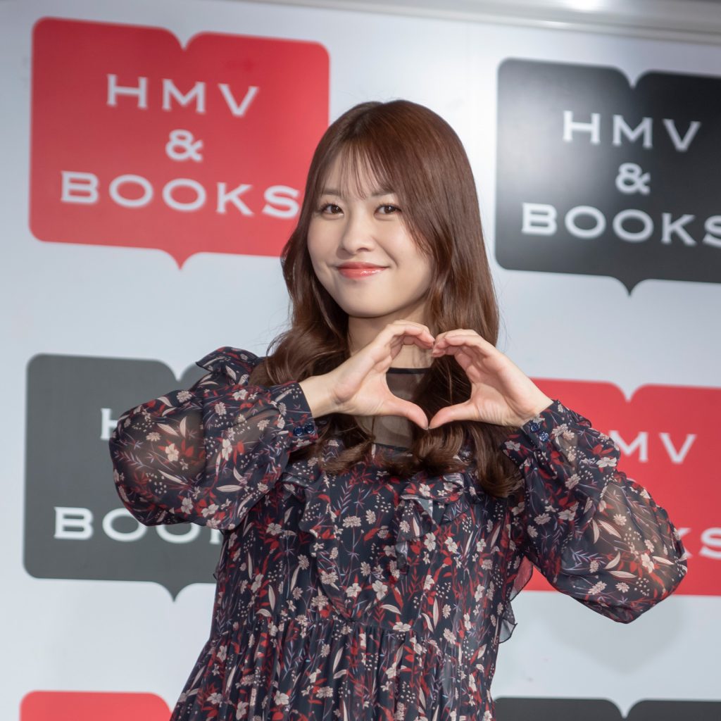 中西智代梨1st写真集「ちより日和」発売記念取材会より