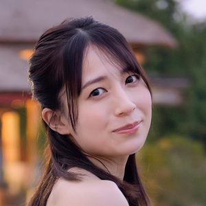 元AKB48佐々木優佳里、ランジェリー風水着から三角ビキニまで…グラビア映えボディーあらわ