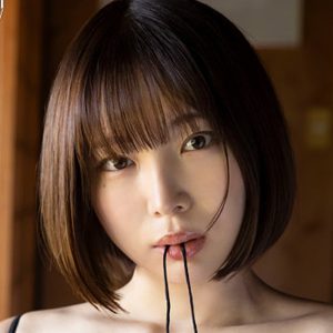 グラビアアイドル累累、1年ぶりのDVDで自慢のスレンダーボディーも進化