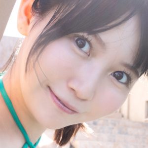 声優アイドル、王道グラビアから夜の色香漂う姿まで…凛とした美貌を披露