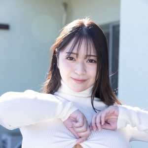 破格のダイナマイトボディー再び…楠エマ、圧倒的な存在感と25歳の色香で魅了