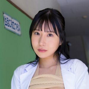 慶應義塾大学に通うインテリグラドル、上品な顔立ちと美スタイルでグラビアDVDデビュー