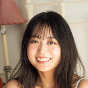 グラビア界のニューヒロイン・福井梨莉華、はち切れんばかり美ボディーで表紙を飾る
