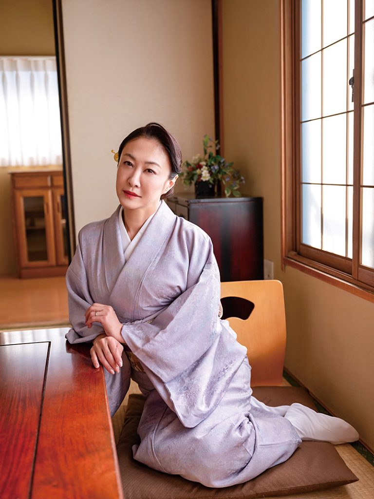 グラビアアイドル沢地優佳イメージDVD「孤独の忘れ方」より