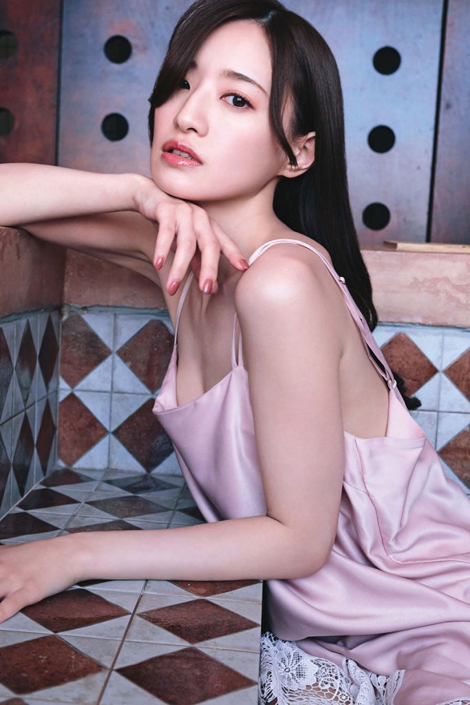 中田花奈2nd写真集『掻き立てる』より