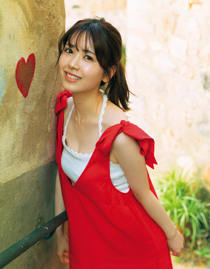 乃木坂46筒井あやめ1st写真集『感情の隙間』通常版裏表紙