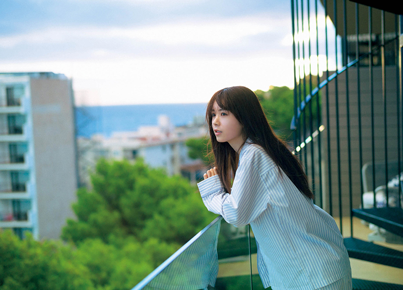 乃木坂46筒井あやめ1st写真集『感情の隙間』楽天ブックス限定版裏表紙