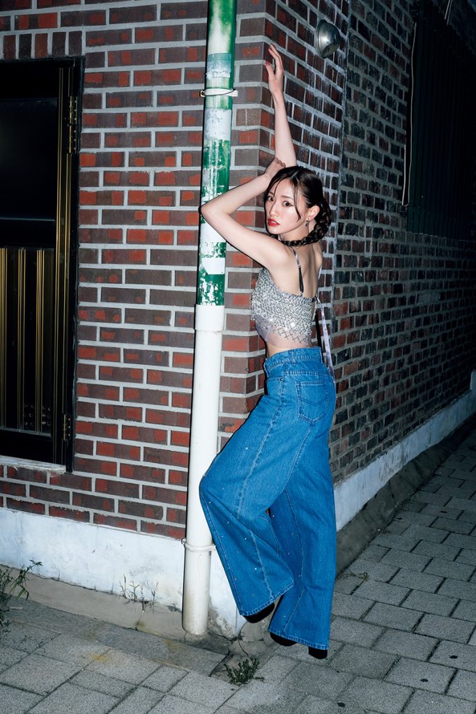 中田花奈2nd写真集『掻き立てる』より