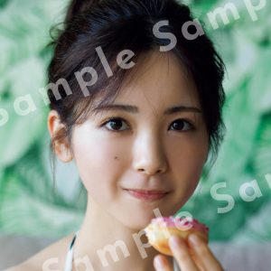 乃木坂46筒井あやめ、封入特典ポストカード第3弾は水玉模様のビキニショット