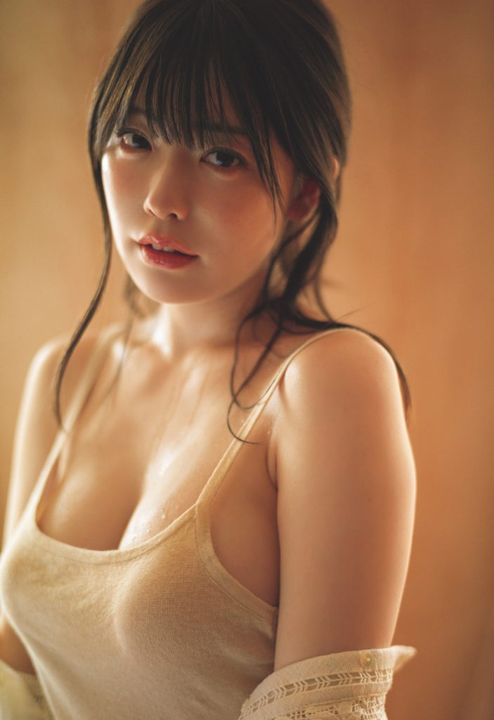 『週刊プレイボーイ21号』に登場している塩見きら