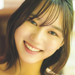 “激バズJK”から俳優の道へ…温泉グラビアで艶っぽく美しい姿を披露