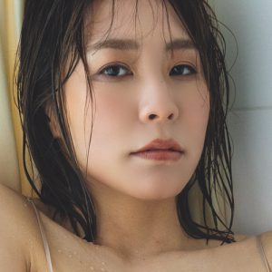 OLからグラビアアイドルに転身…『週プレ』初のソログラビア