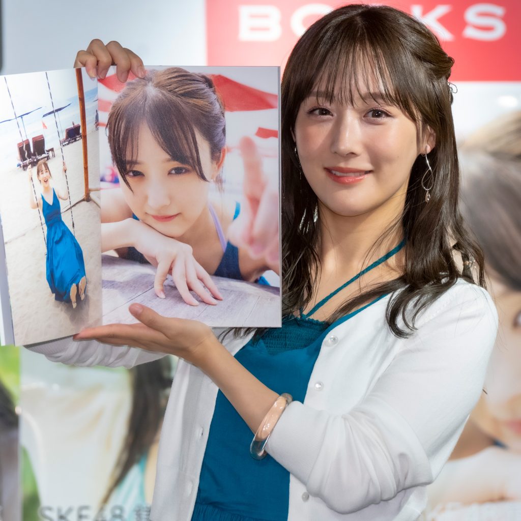 鎌田菜月1st写真集『やさしい日差し』発売記念取材会より