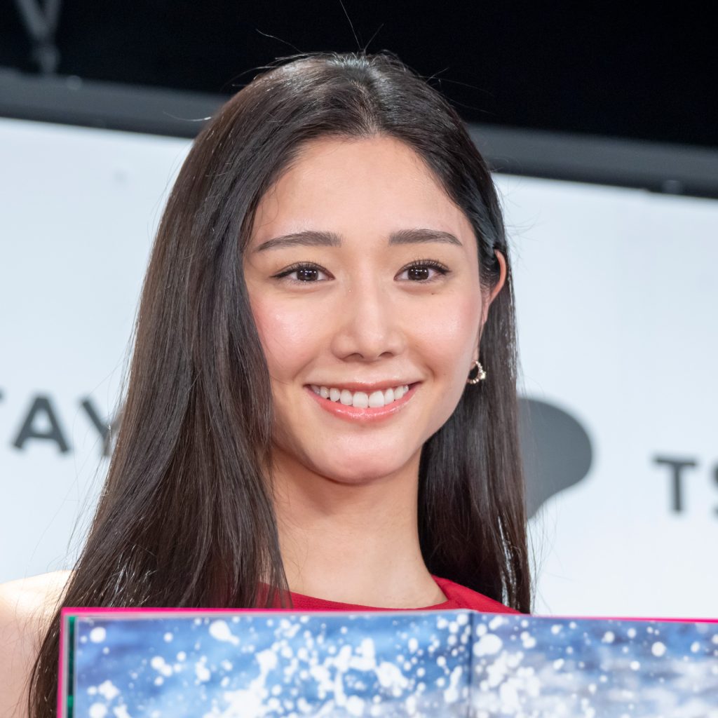 グラビアアイドル斎藤恭代が「月刊 斎藤恭代」発売記念取材会に出席