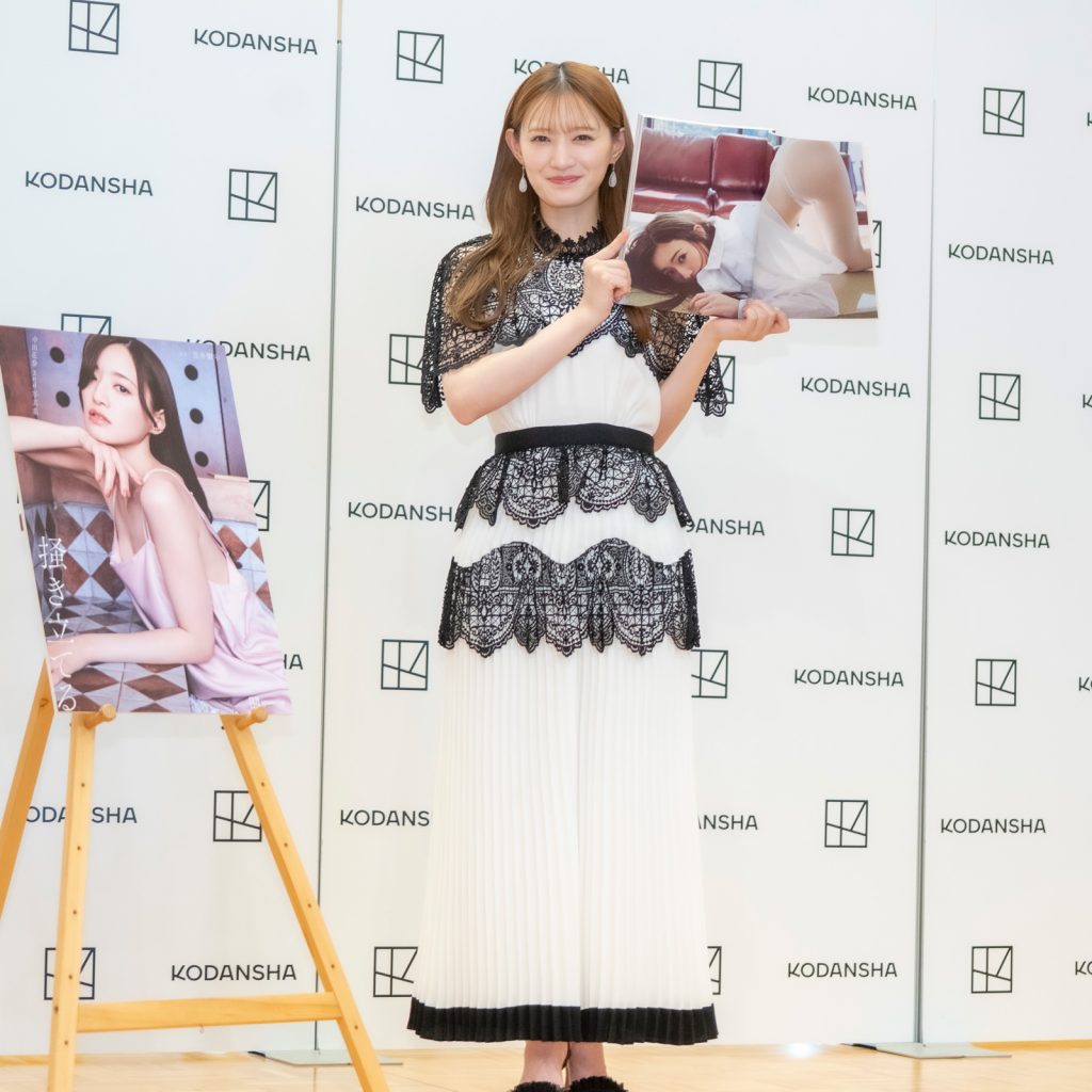 2nd写真集『掻き立てる』発売記念取材会に出席した中田花奈