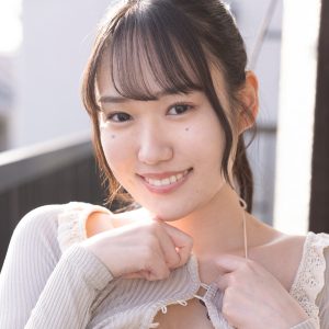 透明感あふれるムチムチボディー…有川燈莉、自慢のスタイルをキュートに披露