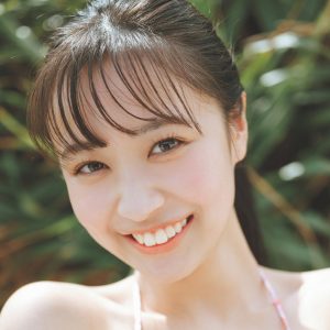 “seju”期待の大型新人…サラサラの黒髪ロングとキュートな笑顔で『週プレ』表紙に抜擢
