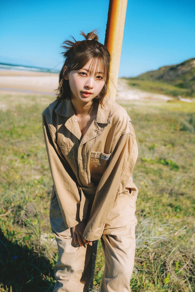 日向坂46富田鈴花1st写真集『鈴花サーキット』より