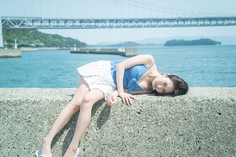 STU48・内海里音1st写真集より