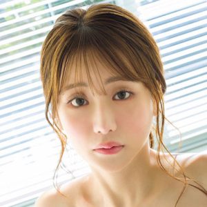 白百合女子大学卒の新田妃奈、麗しい透け感ある水着姿を披露