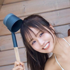 ボクシング世界戦ラウンドガールでも話題の美女がフレッシュグラビアを披露