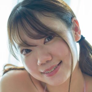 元アイドルがグラビアDVDデビュー作に続いてナースを好演