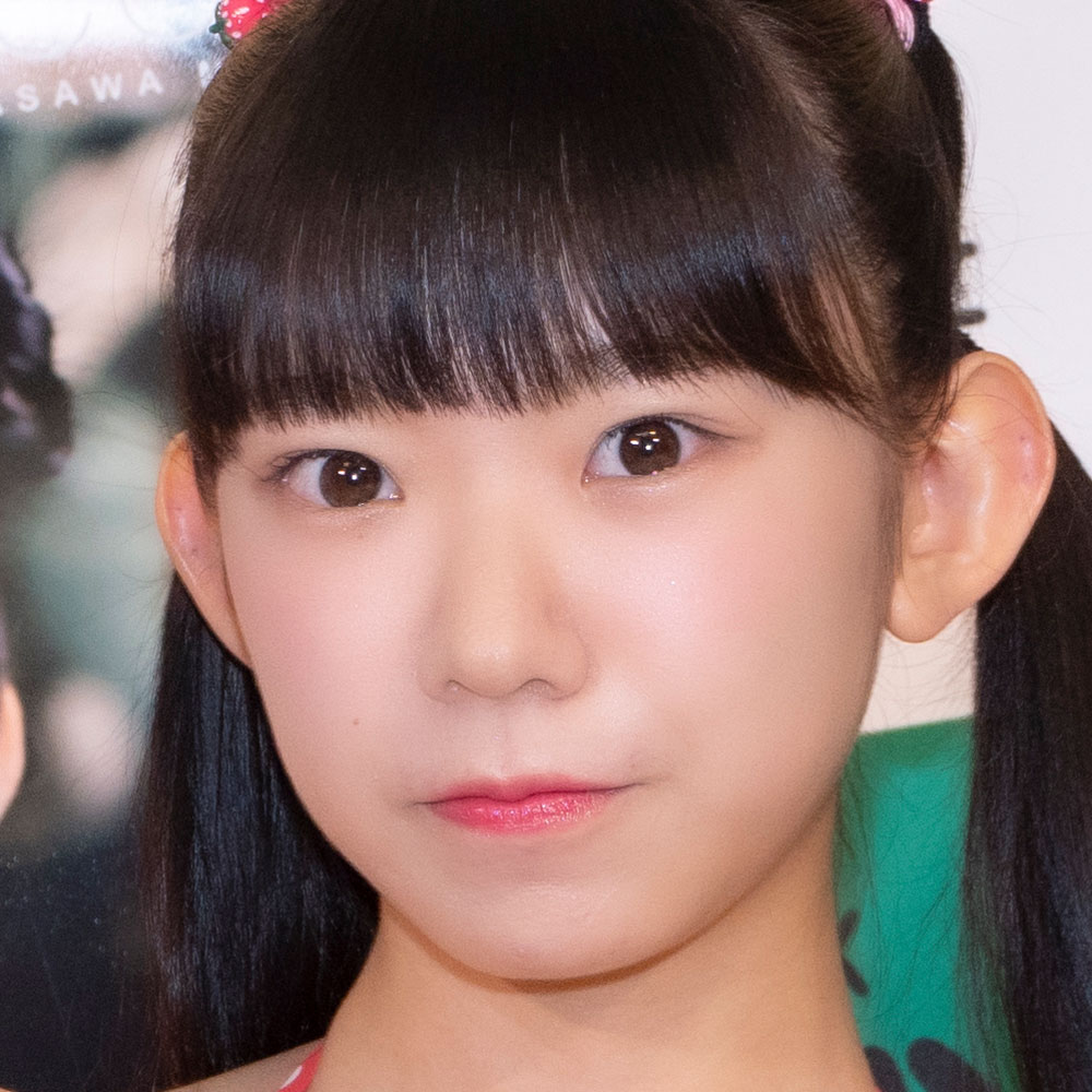 グラビアアイドル長澤茉里奈がSNSに投稿した画像が話題に